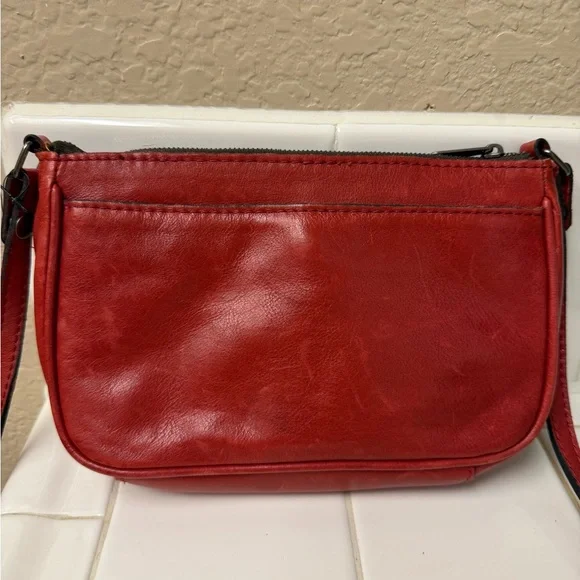 Patricia Nash Elegant Red italian leather and Sherpa Crossbody Bag - Picture 4 of 12